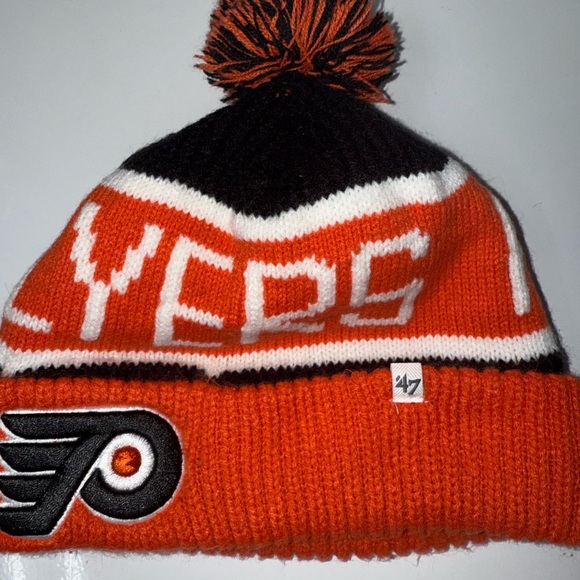 Flyers Knit Hat - Picture 6 of 8